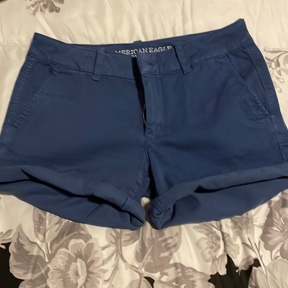 American Eagle twill midi shorts